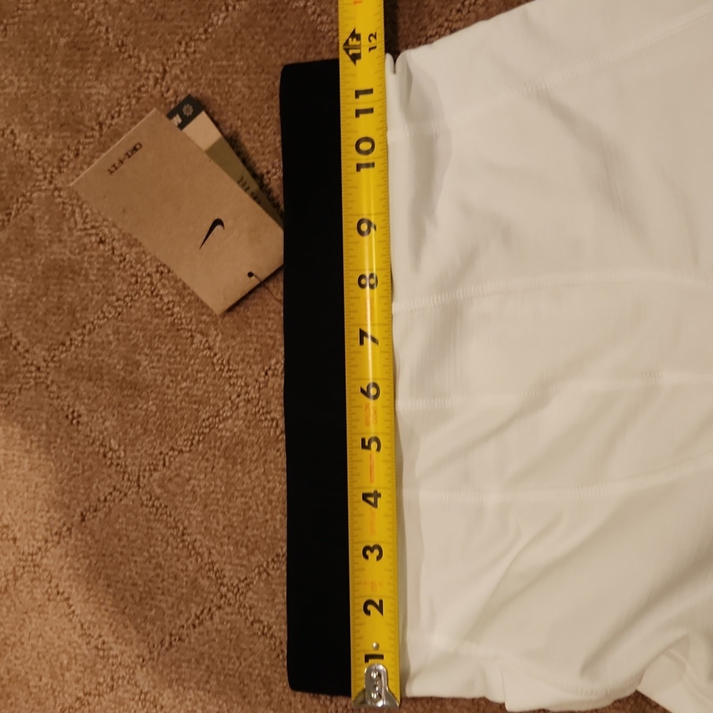 🌟2/$20🌟Nike Kids Leggings in White and Black Size M - Picture 13 of 13